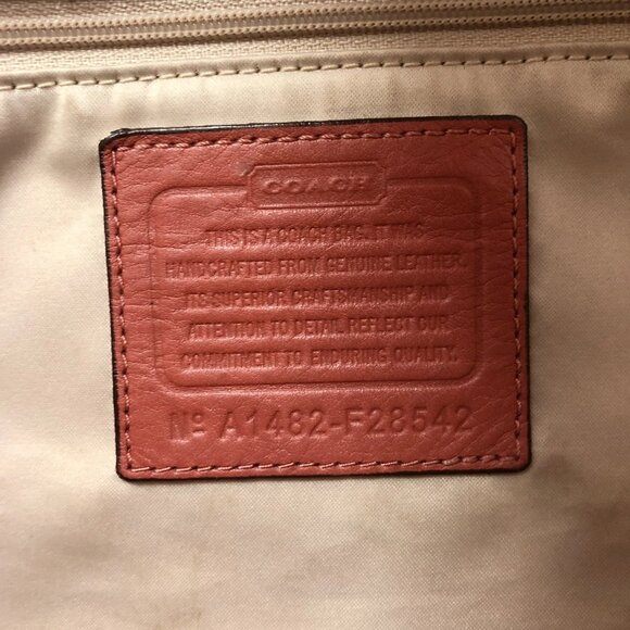 Coach shoulder bag - Picture 15 of 16
